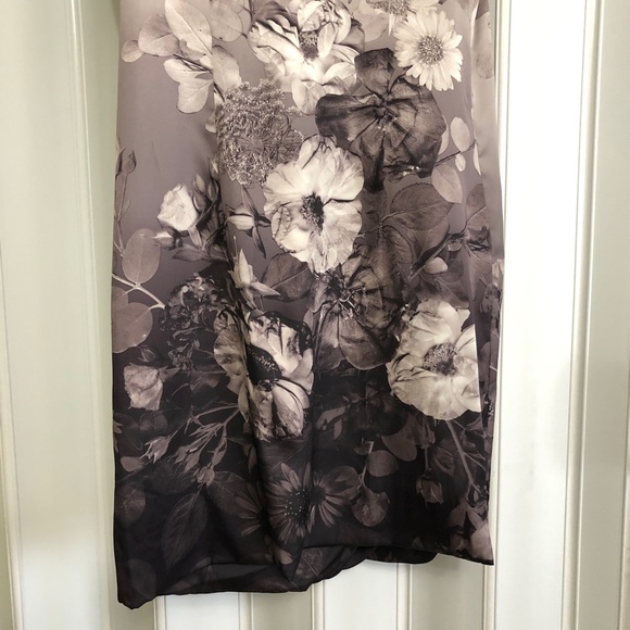H&M Grey Gradient Floral Dress - Picture 7 of 10